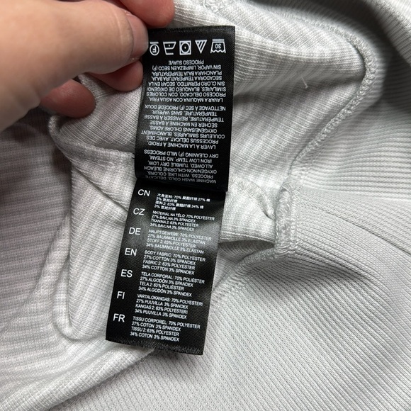 Kuhl Strita Pullover Hooded Shirt Size XL - Picture 9 of 10